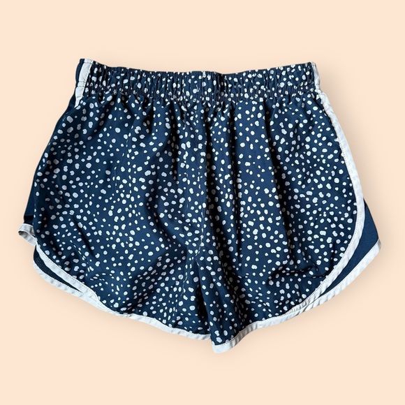 Nike dri fit shorts - Picture 2 of 3